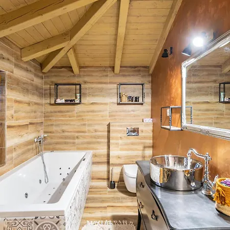 Stunning In With Sauna Lovreć